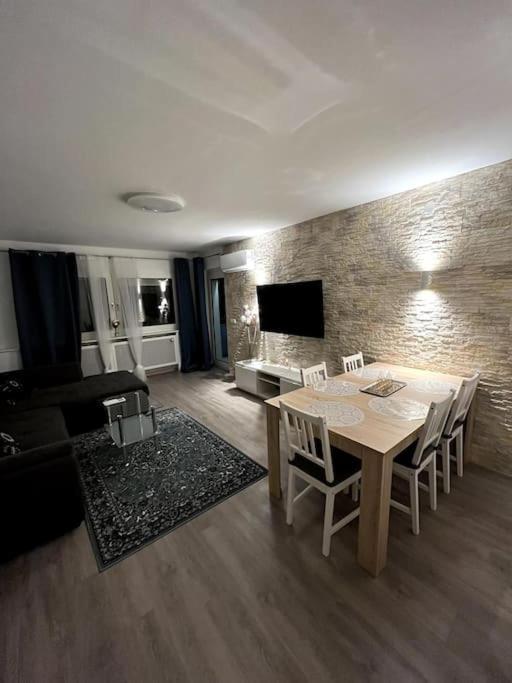 Familienwohnung Naehe Europapark, Messe, Gifiz See Offenburg Dış mekan fotoğraf